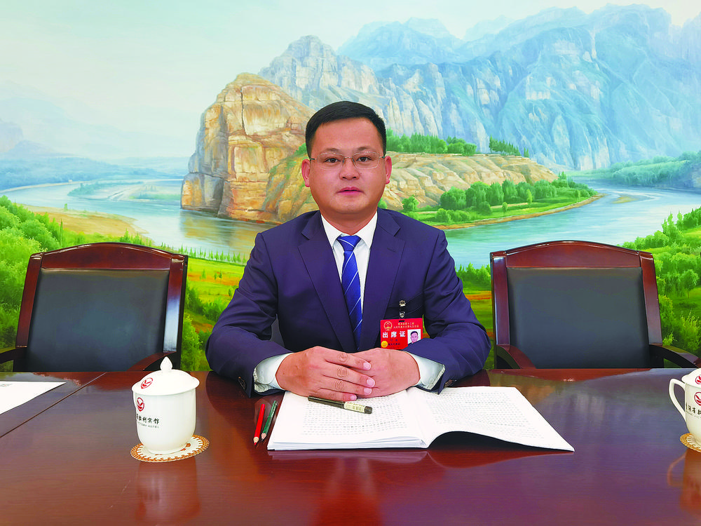 青海日报聚焦两会巩固拓展脱贫攻坚成果描绘乡村振兴壮美画卷